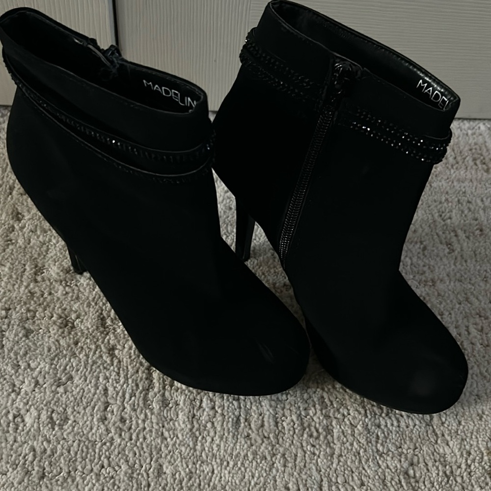 Madeline woman boots size 7.5 black new
